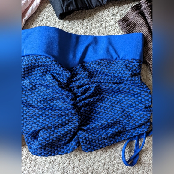 Bundle of workout gear - Picture 3 of 7